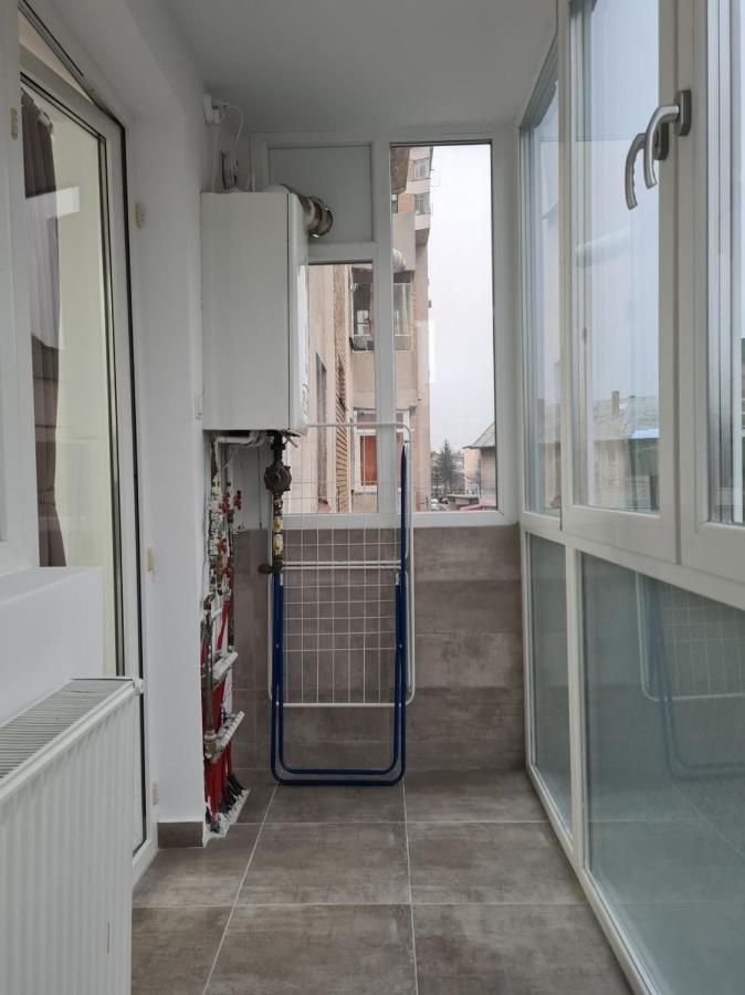 Apartament Terra ทาร์โกวิชเต ภายนอก รูปภาพ