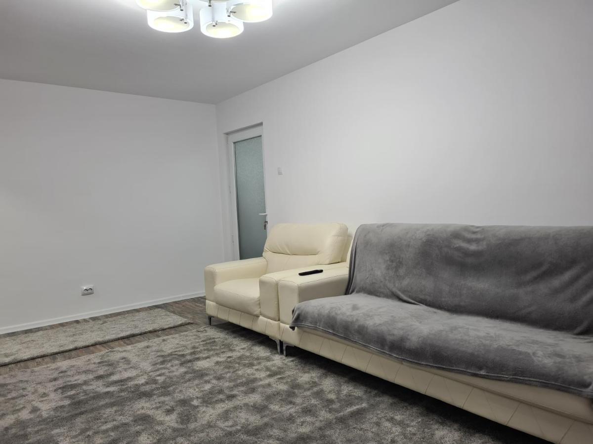 Apartament Terra ทาร์โกวิชเต ภายนอก รูปภาพ